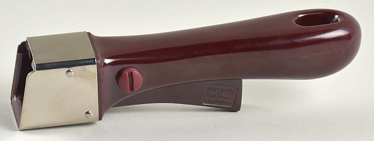Nouveau Detachable Metal Handle by Princess House-1