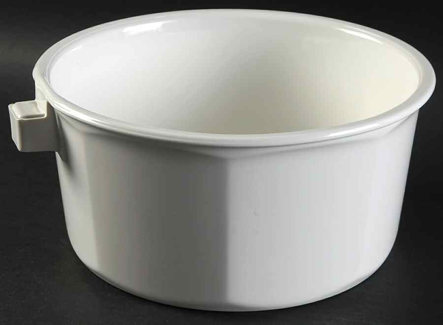 Nouveau 2.75 Quart Saucepan with Lid, No Lid by Princess House-1