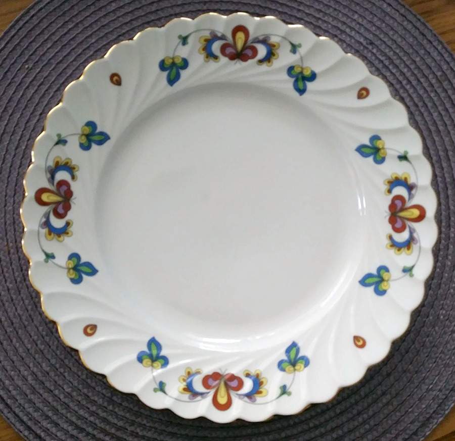 Farmer's Rose (Swirl, Gold Trim) Dinner Plate by Porsgrund-1