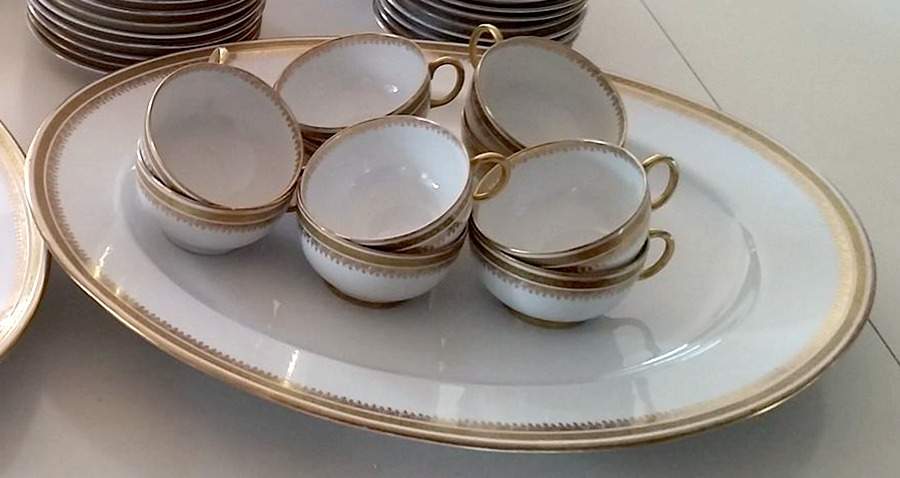 POY289 18" Oval Serving Platter by Jean Pouyat-1
