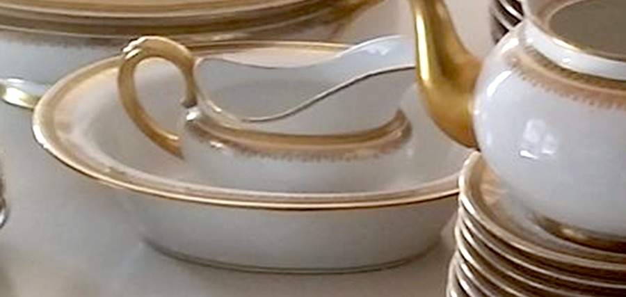 POY289 Gravy Boat by Jean Pouyat-1