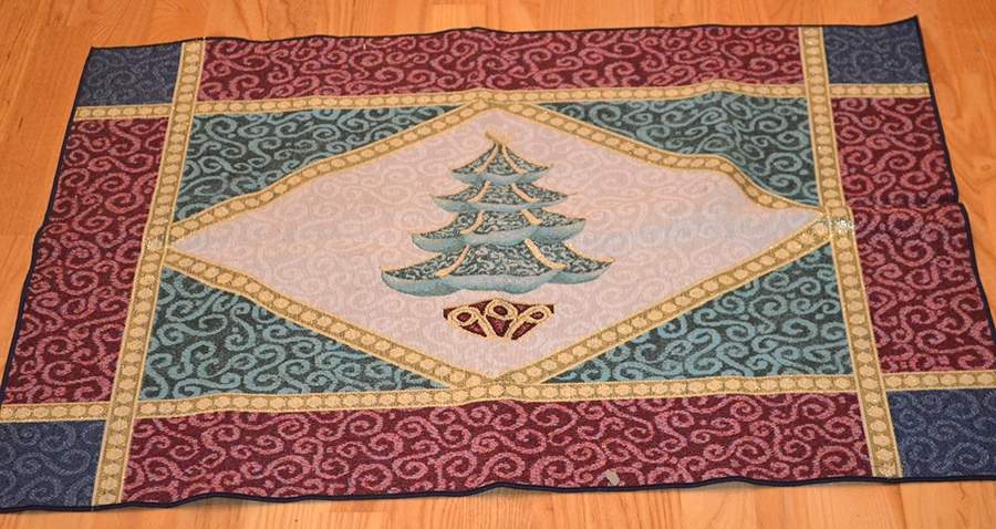 Royal Holiday Kitchen Rug by Pfaltzgraff-1