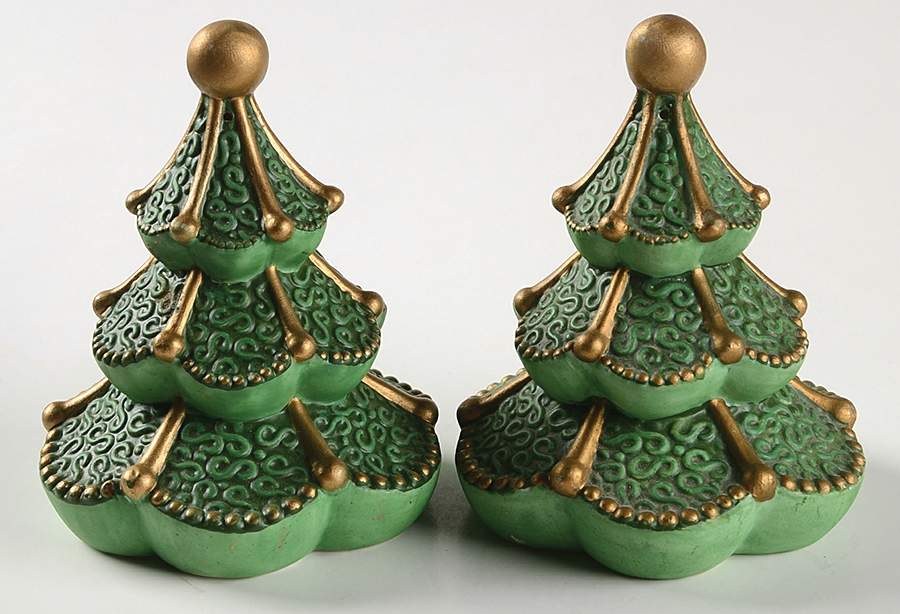 Royal Holiday Figural Salt & Pepper Set by Pfaltzgraff-1