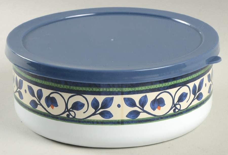Orleans 6 5/8" Metal Bowl W/Plastic Lid by Pfaltzgraff-1