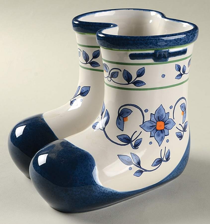 Orleans Boots Planter by Pfaltzgraff-1