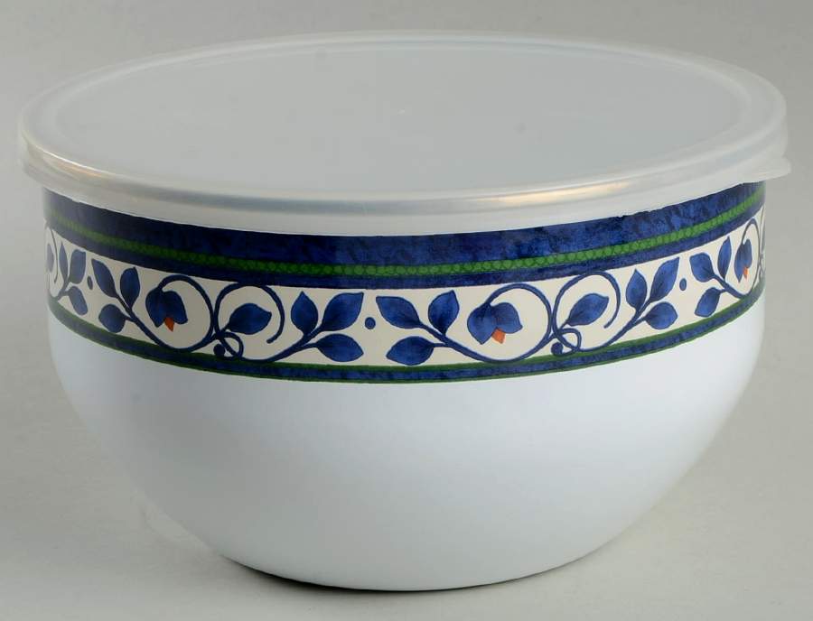 Orleans 7 3/4" Metal Bowl W/Plastic Lid by Pfaltzgraff-1