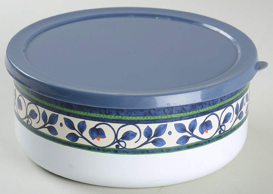 Orleans 71/4" Metal Bowl W/Plastic Lid by Pfaltzgraff-1