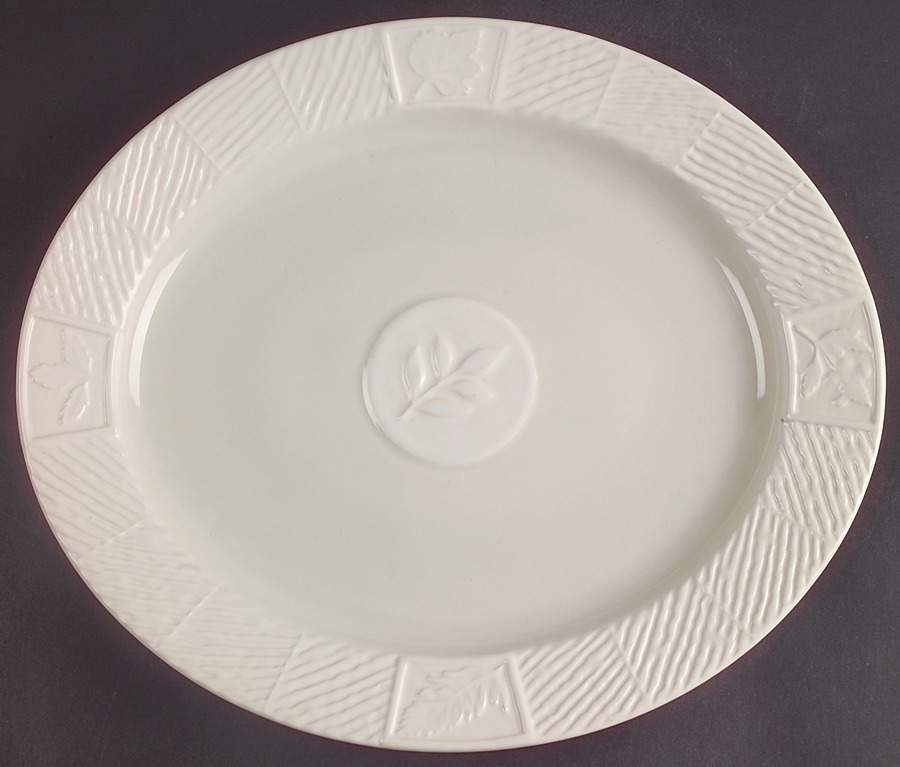 Sierra 12" Oval Steak Platter by Pfaltzgraff-1