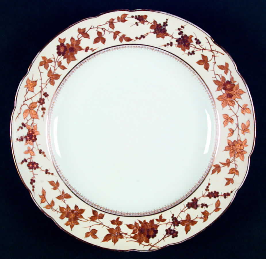 2640 (Scallop) Deep Round Platter by Pirkenhammer-1