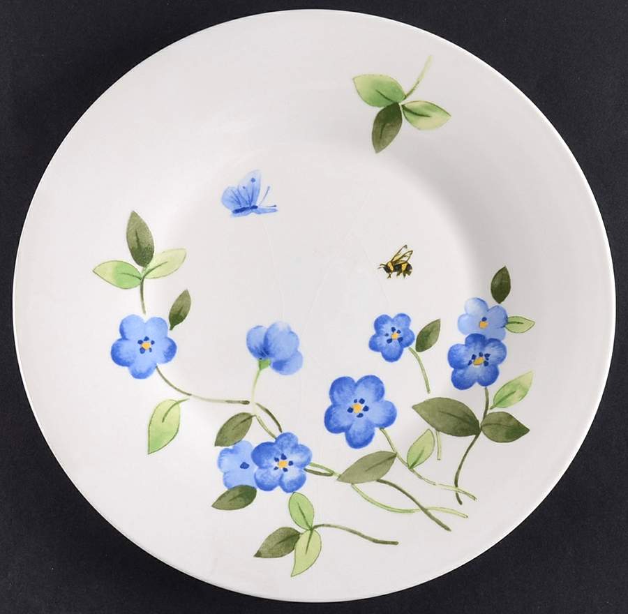Petals Luncheon Plate by Pfaltzgraff-1