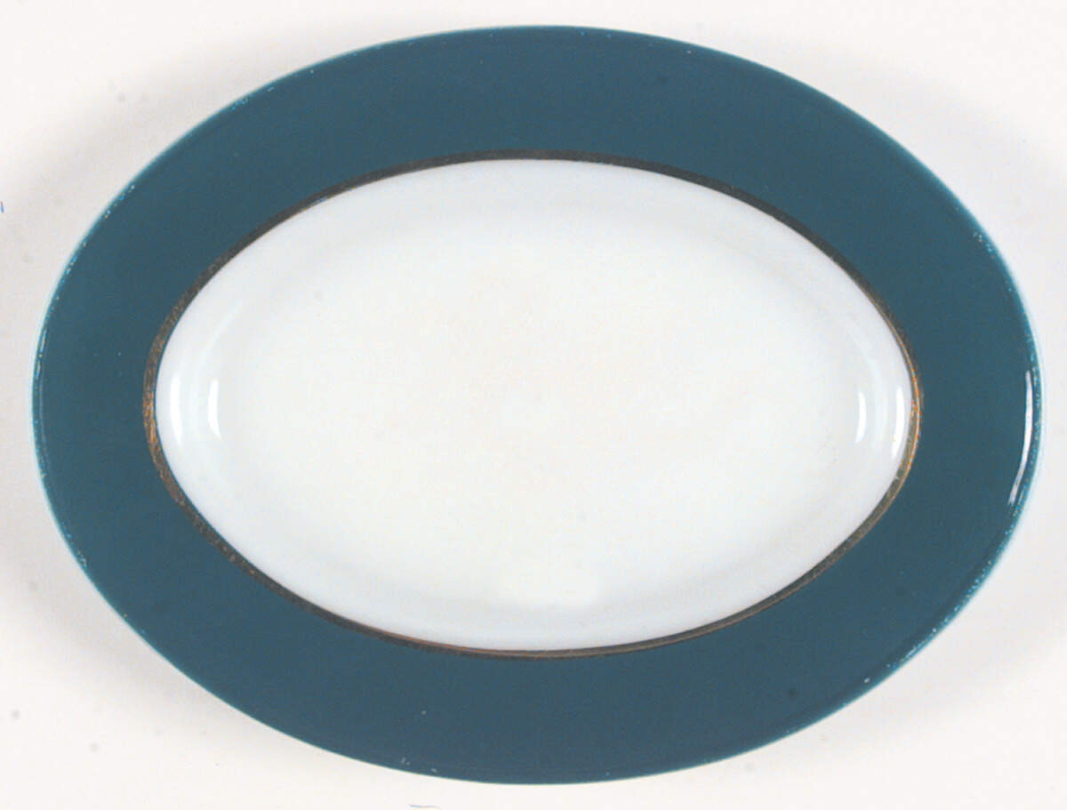 PYR16 9" Oval Serving Platter by Pyrex-1