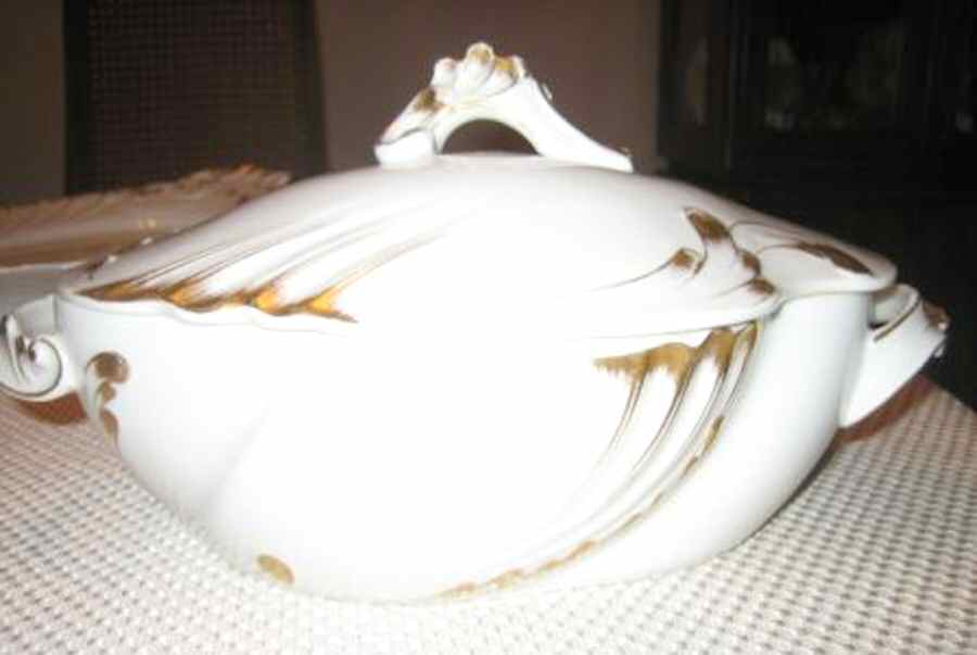 POY310 Round Covered Vegetable by Jean Pouyat-1