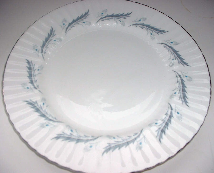 Bridal Leaf (Ribbed Rim) Dinner Plate by Paragon-1