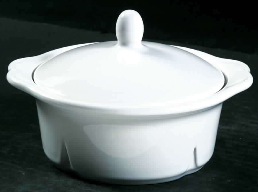 Grand Hotel Accessories Individual Soup & Lid by Pfaltzgraff-1