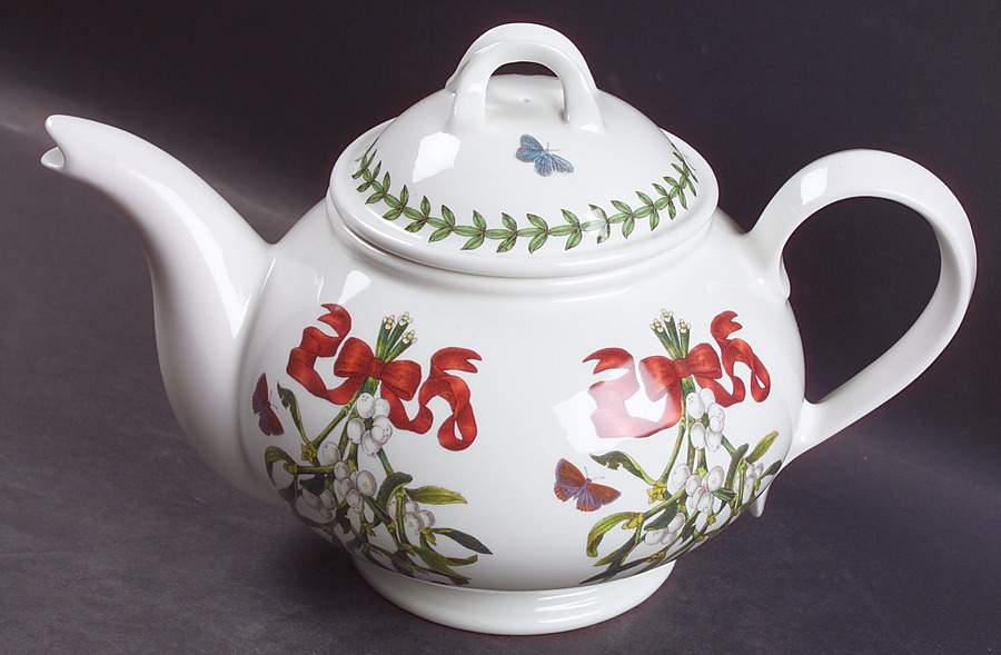Botanic Garden Mistletoe Teapot & Lid by Portmeirion-1