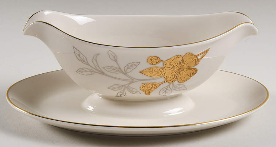 Carolina Blossoms Gravy Boat with Attached Underplate by Pickard-1