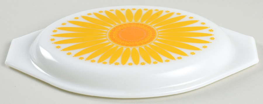 Daisy Lid for 1.5 Qt Oval Covered Divided Casserole by Pyrex-1