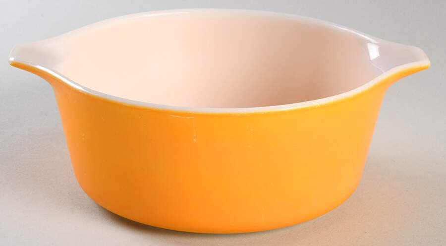 Daisy 1.50 Pt Round Casserole No Lid by Pyrex-1