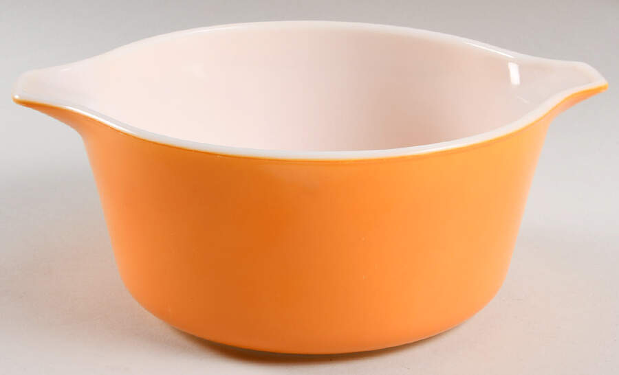 Daisy 1.5 Quart Round Casserole No Lid by Pyrex-1