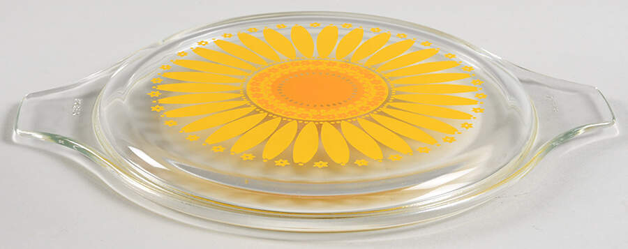 Daisy Lid for 1.5 Qt Round Casserole by Pyrex-1