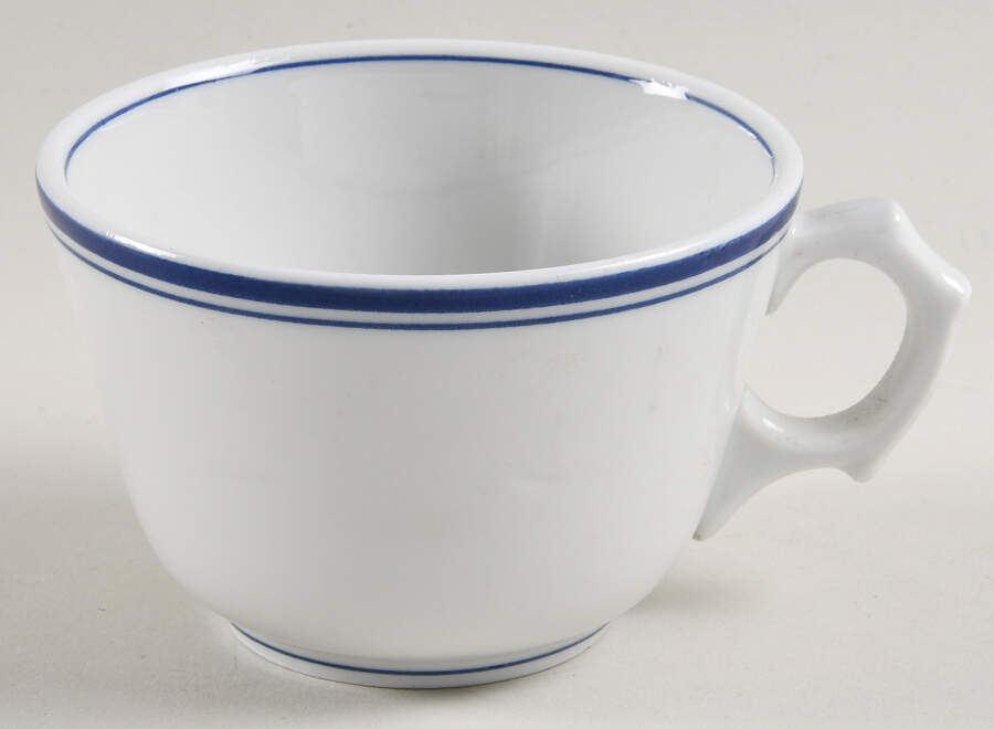 PIL11 Flat Cup by Pillivuyt-1