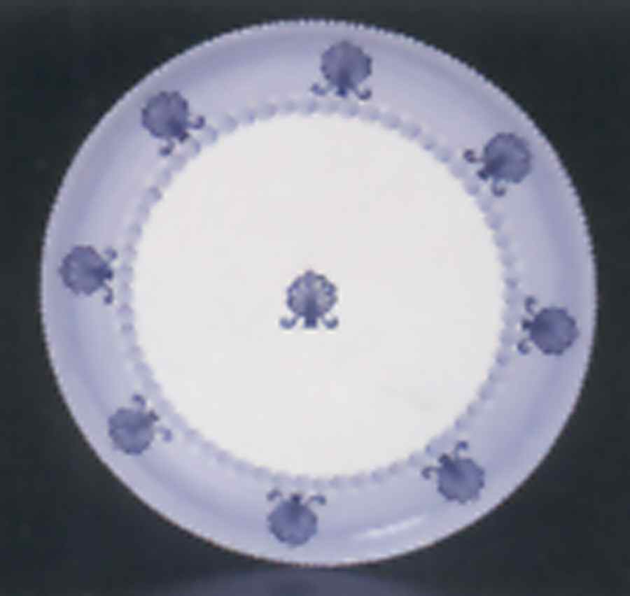 Shell and Pearl Round Tray by Presenttense-1