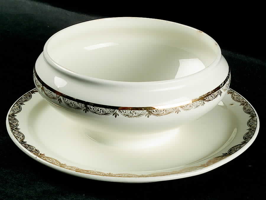 POP174 Gravy Boat with Attached Underplate by Pope Gosser-1