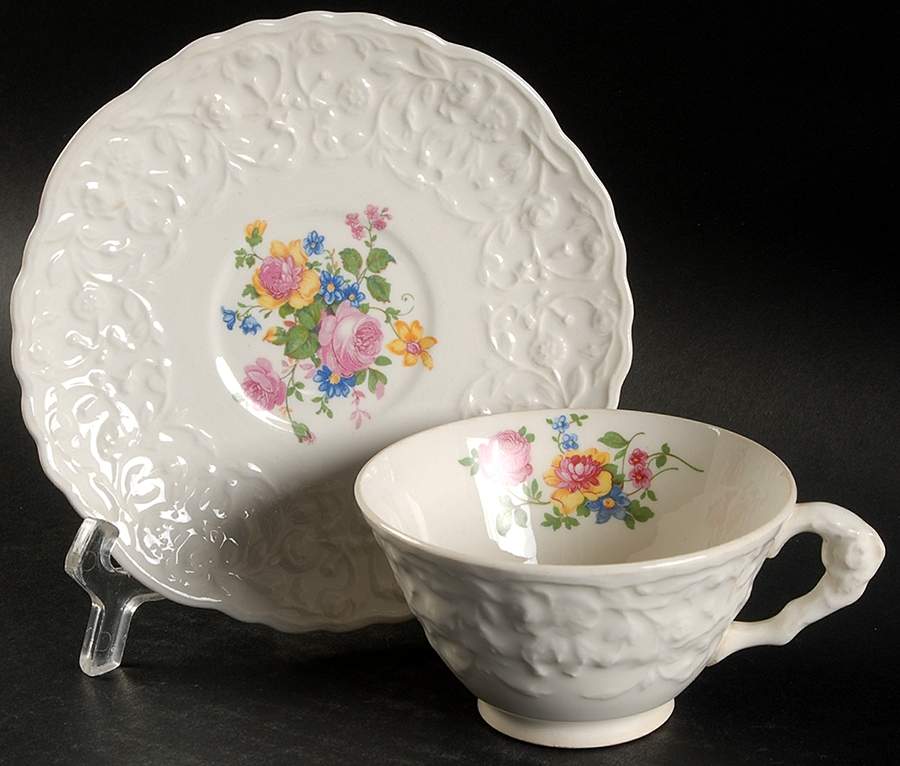 POP177 Footed Cup & Saucer Set by Pope Gosser-1