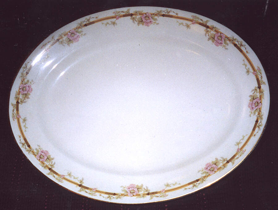 POP179 13" Oval Serving Platter by Pope Gosser-1