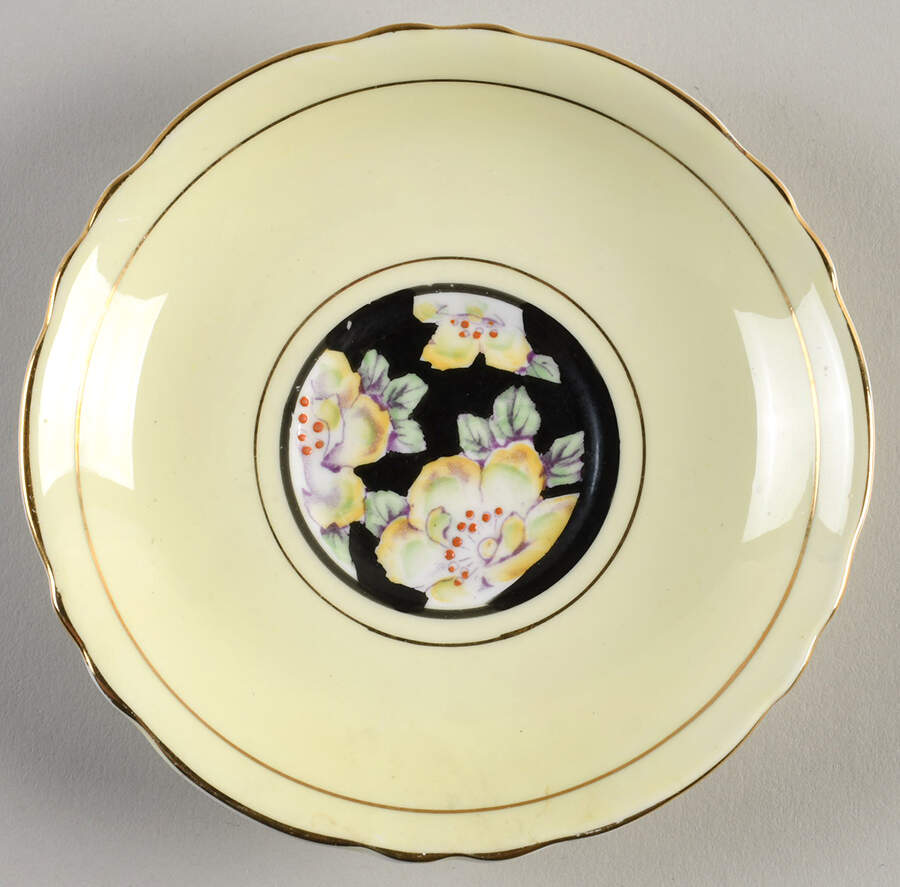 S7658 Saucer by Paragon-1