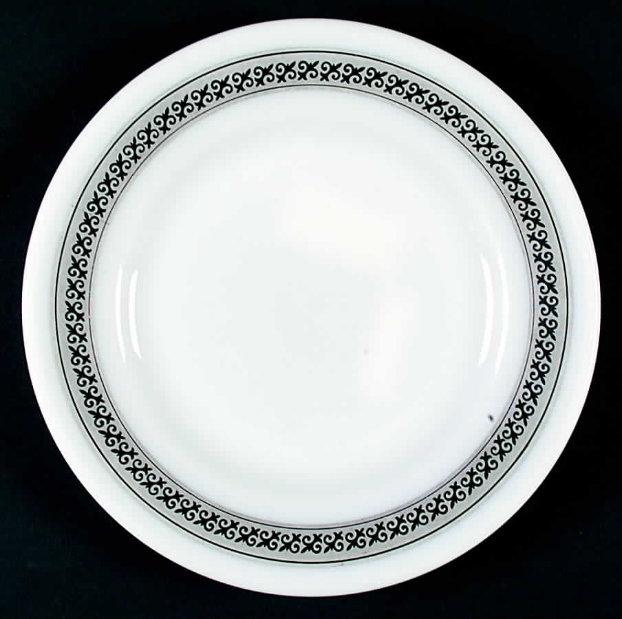 PYR18 Dinner Plate by Pyrex-1