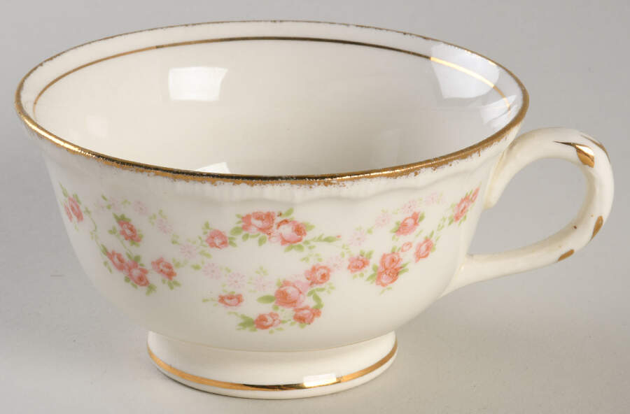 Florence (Smooth Edge) Footed Cup by Pope Gosser-1