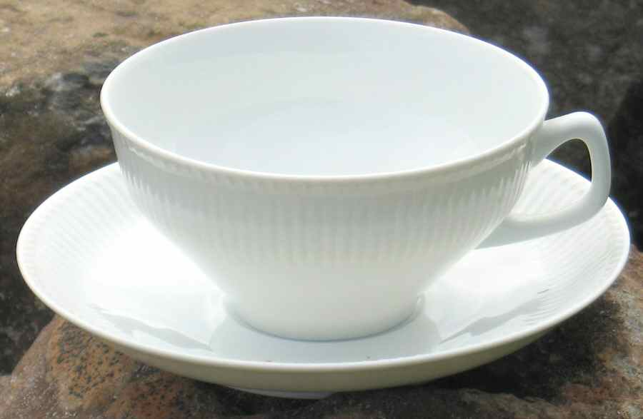 Groove Flat Cup & Saucer Set by Porsgrund-1