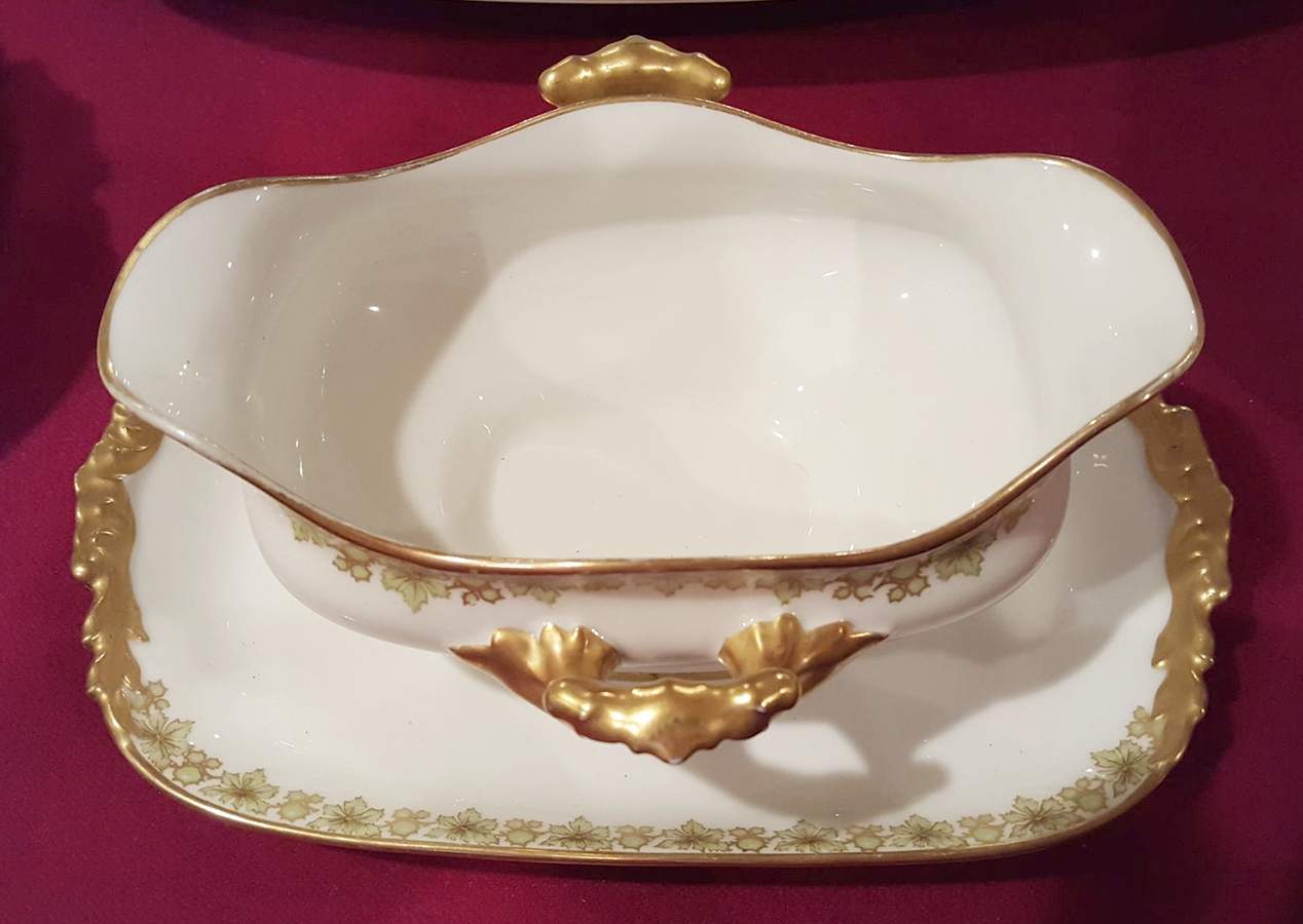 POY347 Gravy Boat & Underplate by Jean Pouyat-1