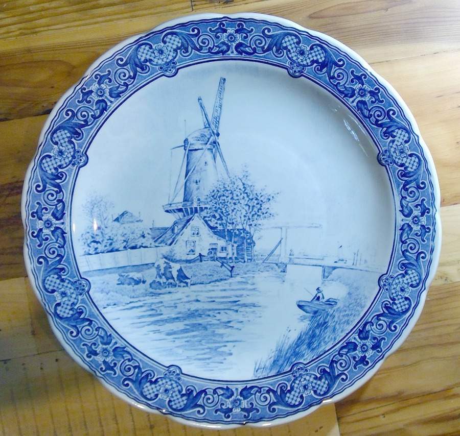 Delfts Wall Plate by Petrus Regout & Co-1