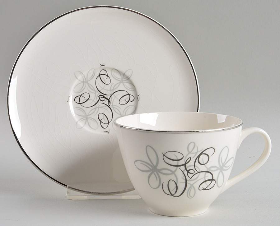Tempo Flat Cup & Saucer Set by Pope Gosser-1