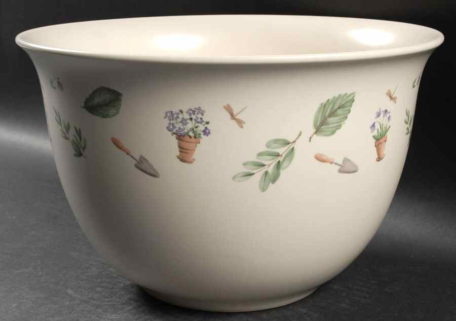 Flower Garden Round Great Bowl by Pfaltzgraff-1