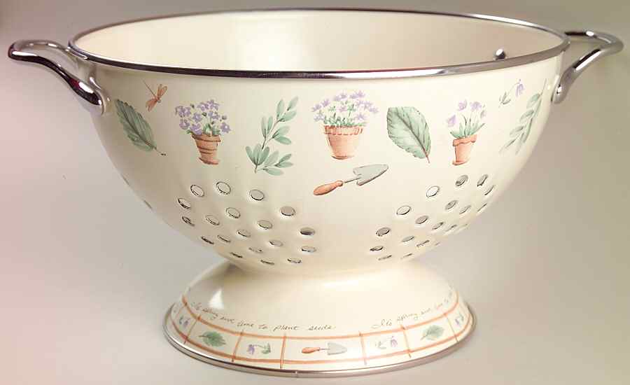 Flower Garden Metal Colander by Pfaltzgraff-1