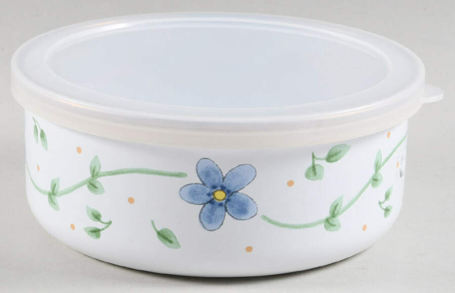Melissa 6" Metal Bowl W/Plastic Lid by Pfaltzgraff-1