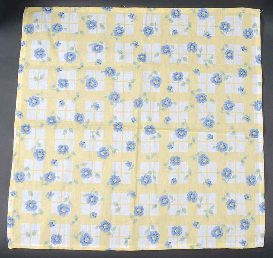 Melissa Cloth Napkin by Pfaltzgraff-1