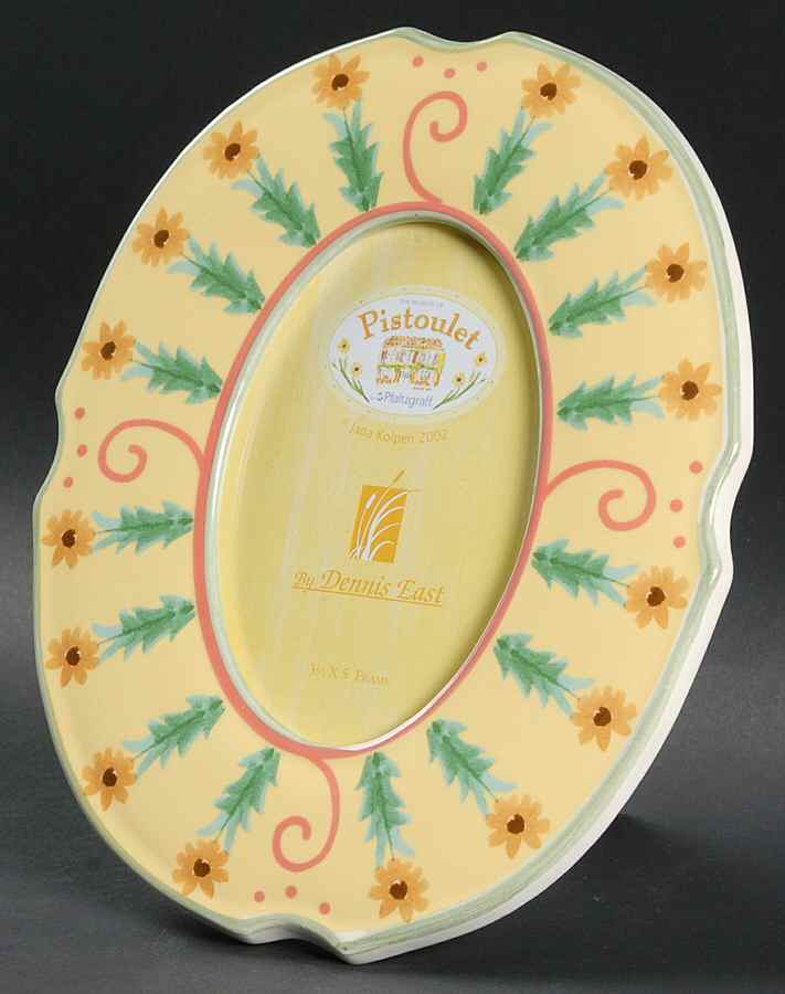 Pistoulet Oval Frame-Holds 3 1/2" X 5" by Pfaltzgraff-1