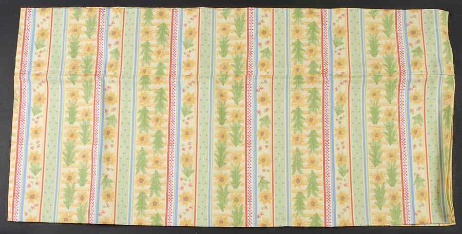 Pistoulet Balloon Curtain Valance 59"L X 15"W by Pfaltzgraff-1