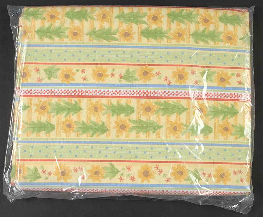 Pistoulet 60" X 84" Oblong Tablecloth by Pfaltzgraff-1