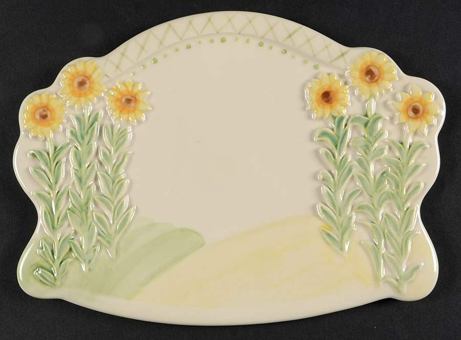 Pistoulet Sculpted Trivet by Pfaltzgraff-1