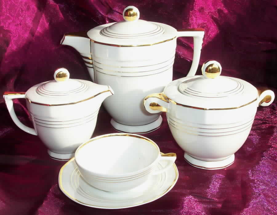 PL30 Creamer by Porcelaine Limousine-1