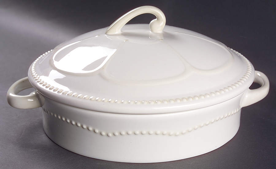 Pavillion 2 Qt Round Covered Casserole by Princess House-1