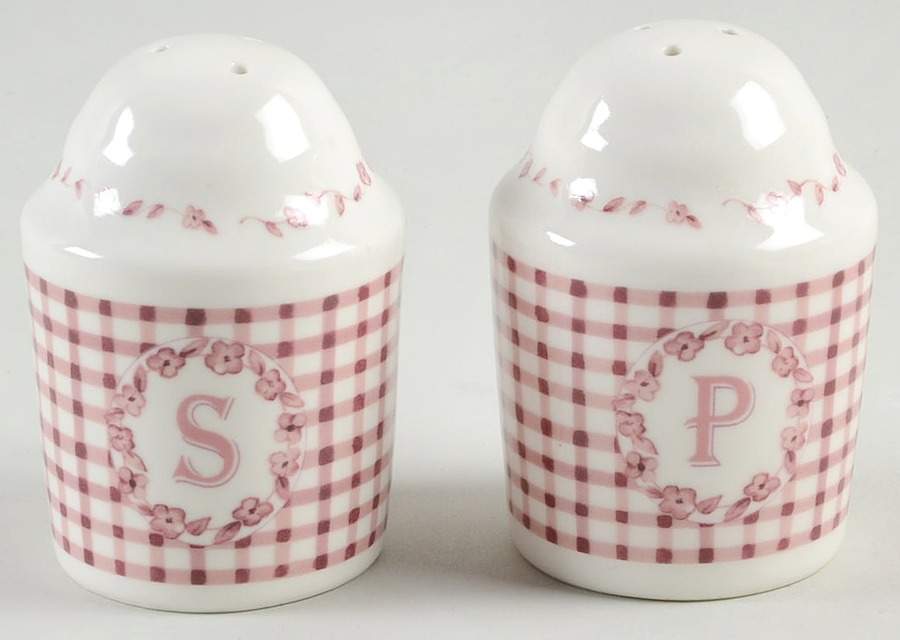 Delicious Salt & Pepper Set by Pfaltzgraff-1