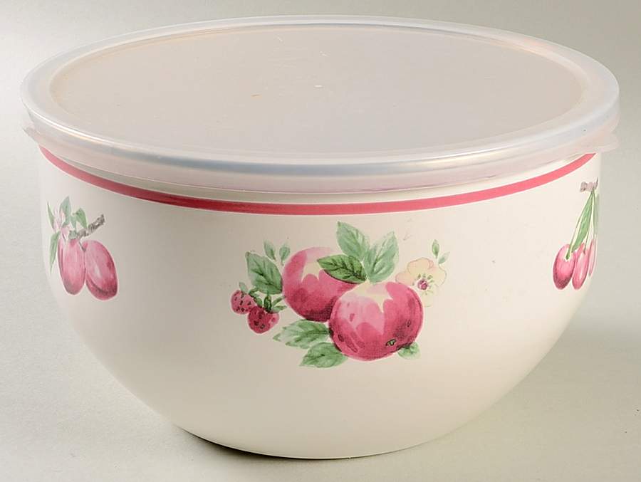 Delicious 7 3/4" Metal Bowl & Plastic Lid by Pfaltzgraff-1