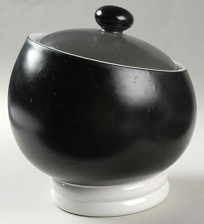 Empire Large Canister & Lid by Pfaltzgraff-1