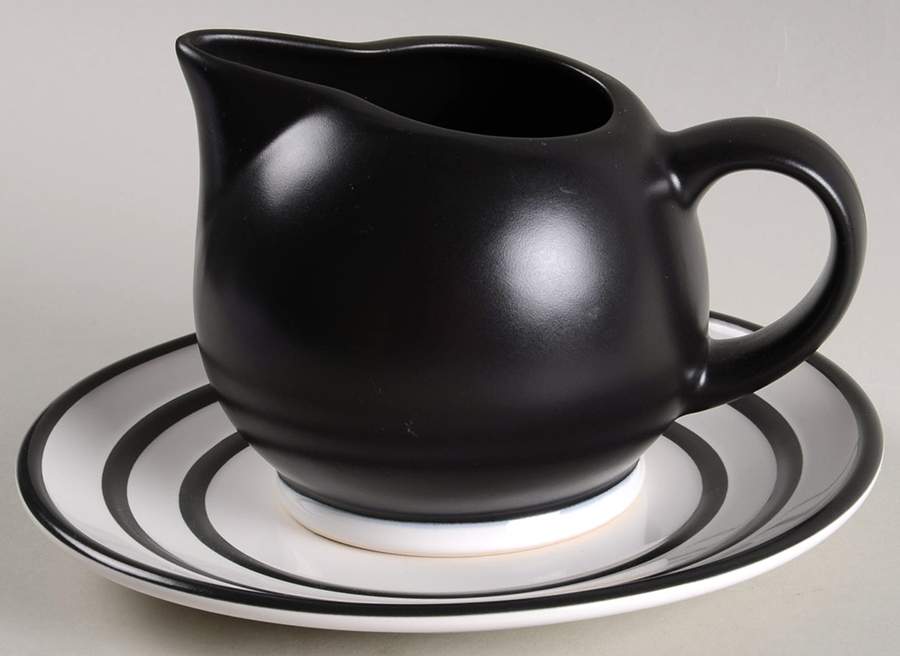 Empire Gravy Boat & Underplate by Pfaltzgraff-1